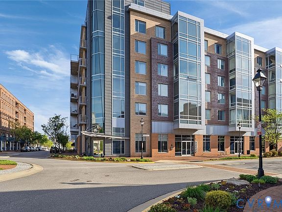 3rd image of 210 Rocketts Way Unit 605