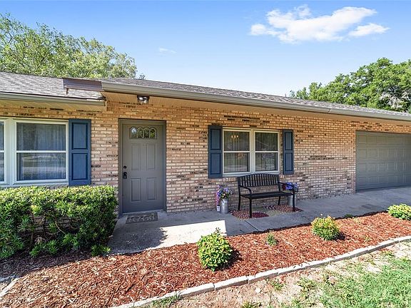 2nd image of 4008 SE 61st Pl