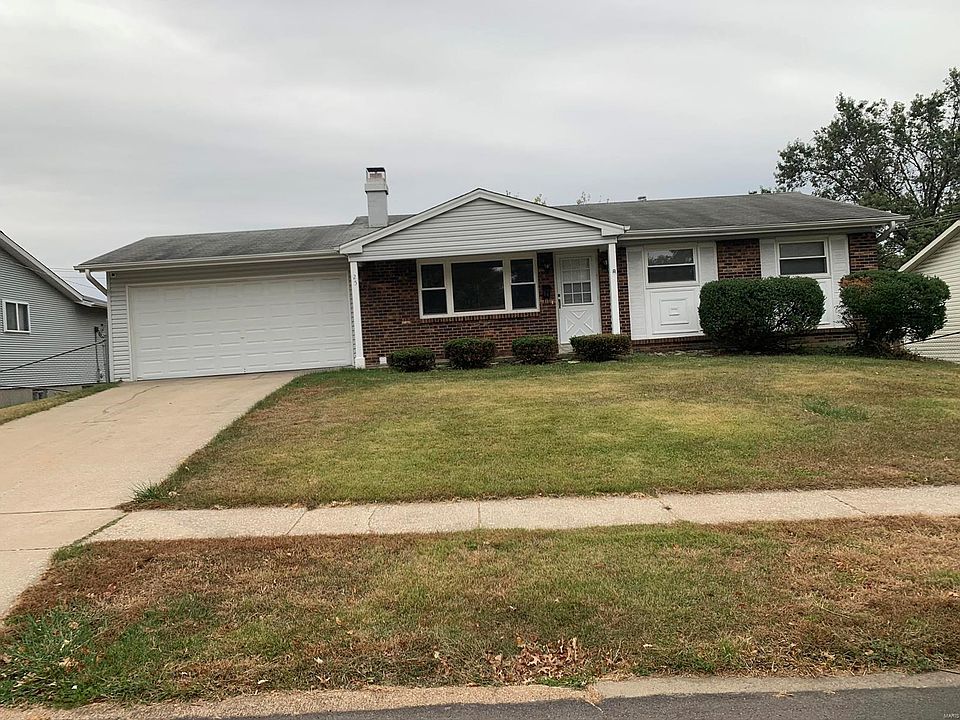 1st image of 25 Gray Brooke Ln