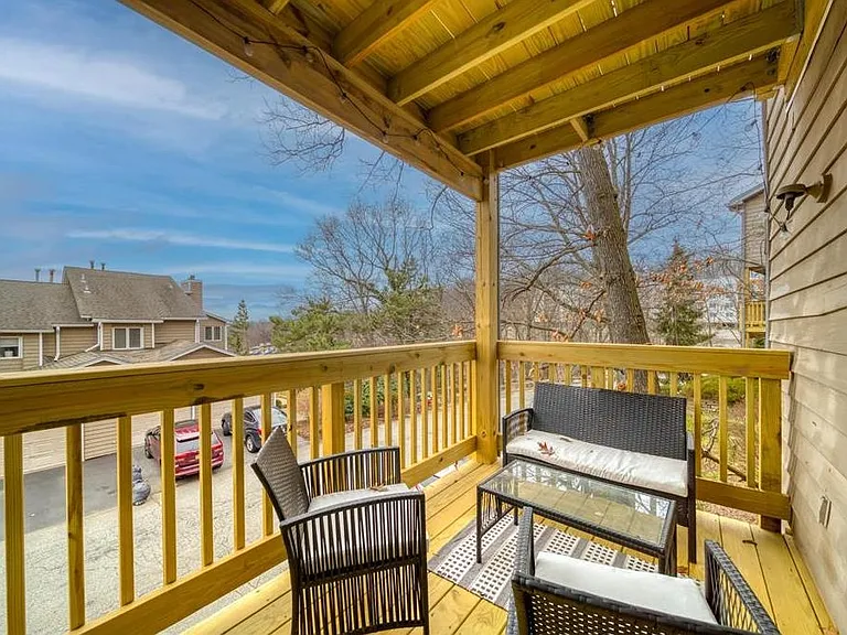 302 Heights Dr — Photo 15