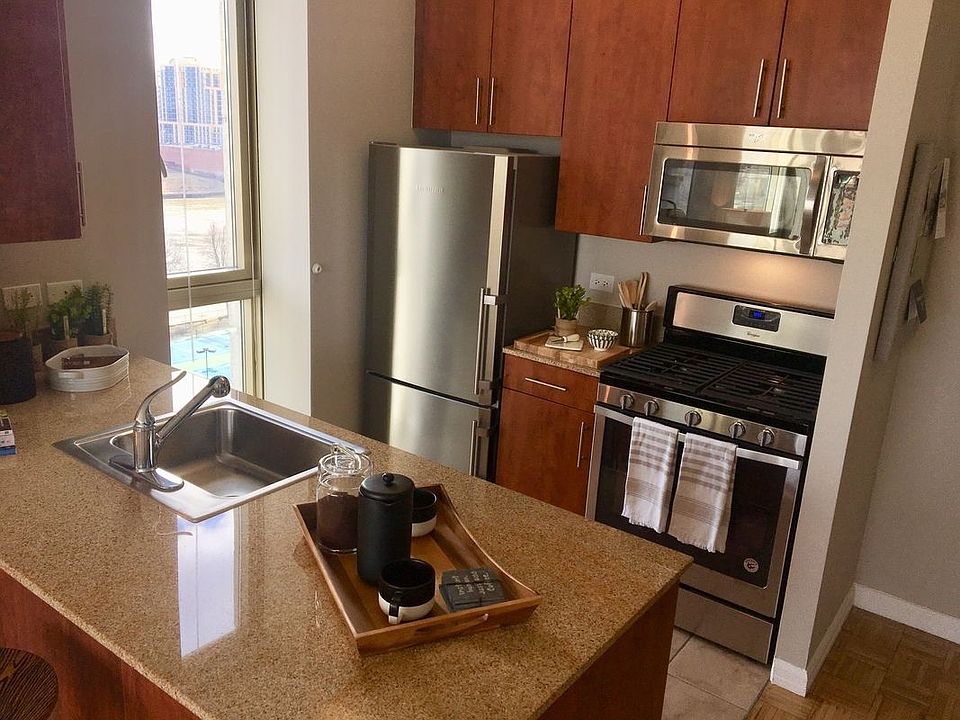 1st image of 888 Main St APT 1216