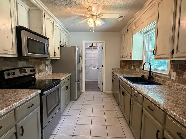 141 Katina Rd — Photo 31
