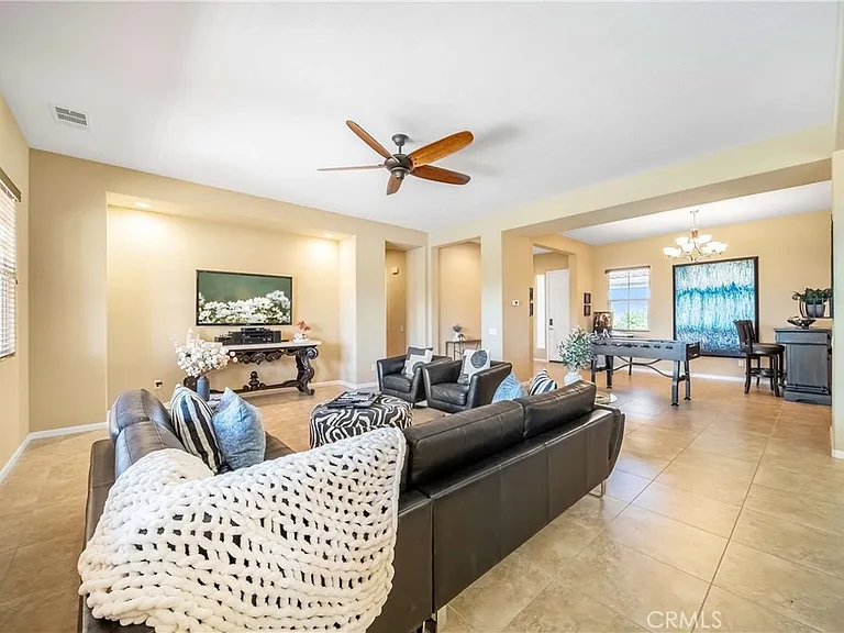 40834 Adriatico Ct — Photo 5