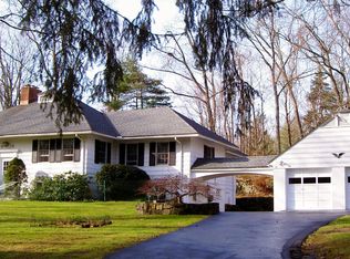 90 Old Farm Rd N, Chappaqua, NY 10514