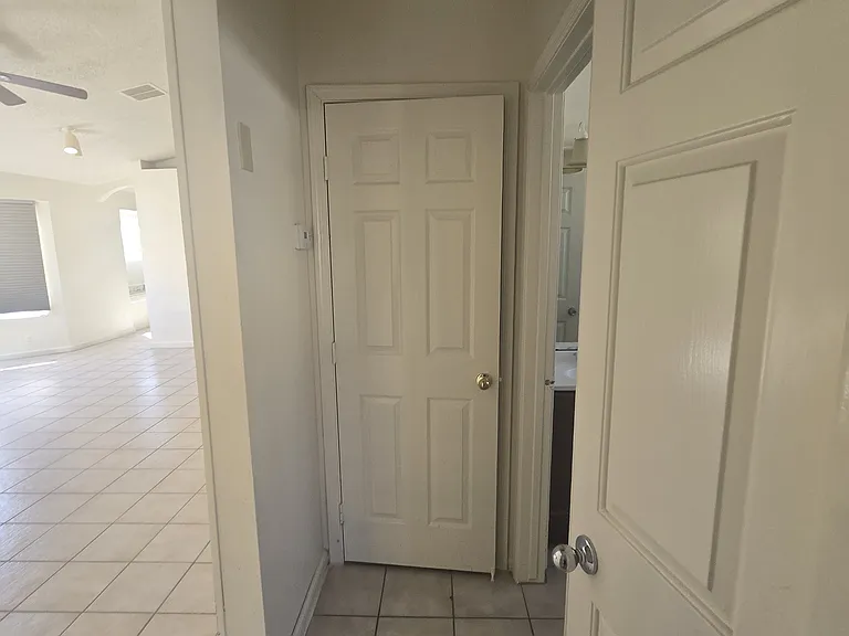 4049 W Camino Del Rio — Photo 11