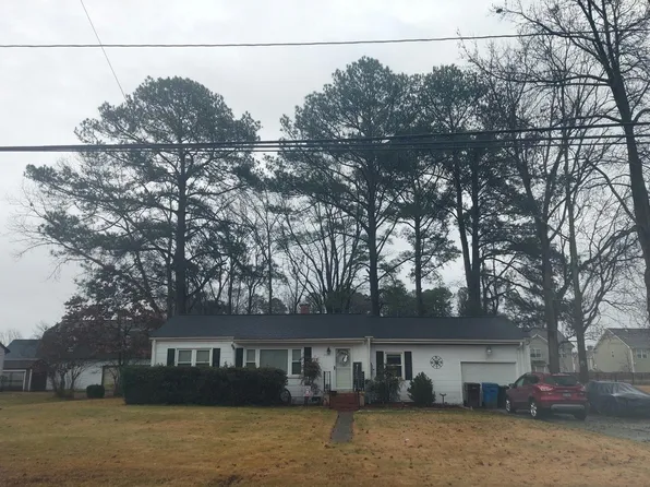 2427 Bugle Dr W, Chesapeake, VA 23321