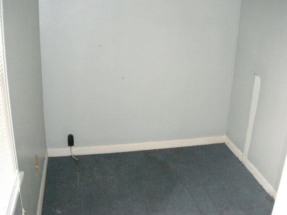 5th image of 42 White St