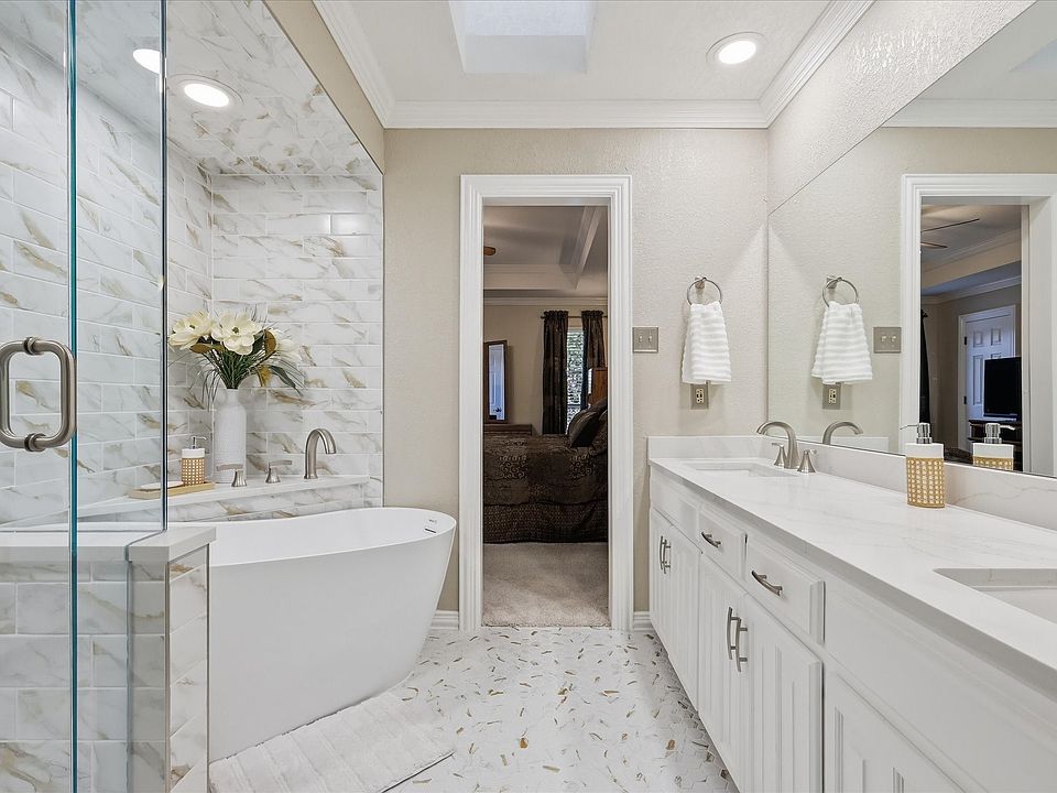 1st image of 600 Quail Ln