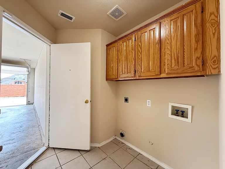 6000 Arlington Dr — Photo 36