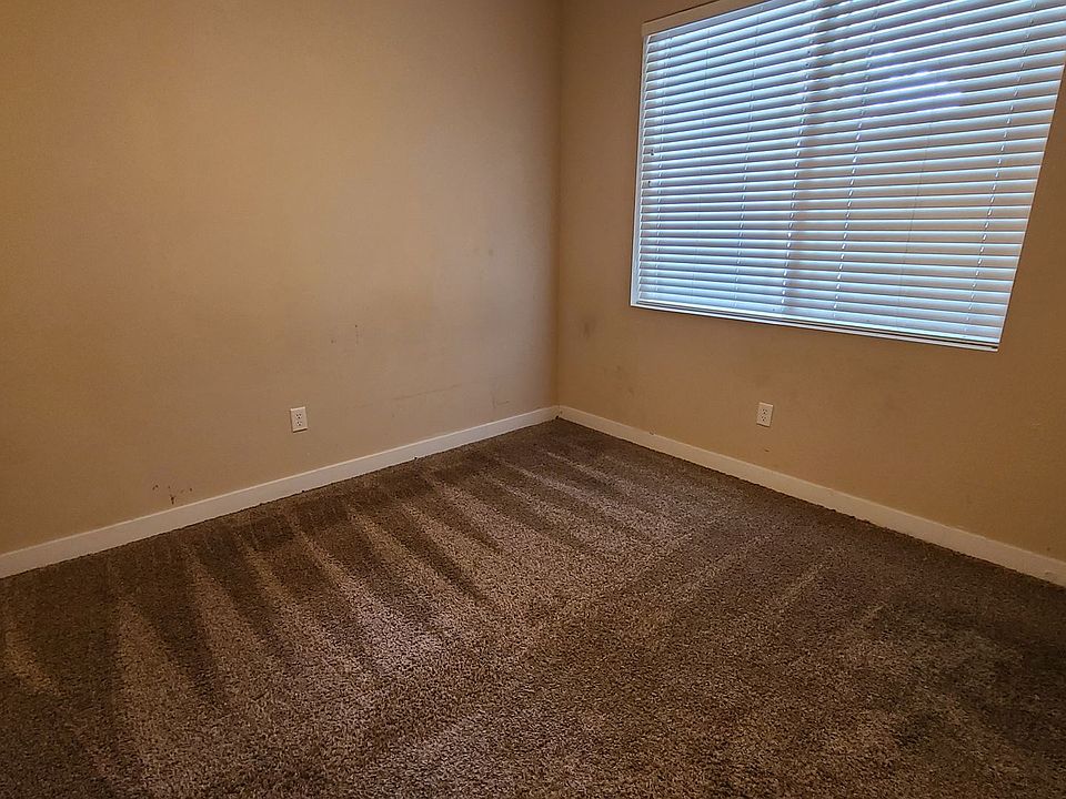 Campus Edge Apartments 122 N Prince St Whitewater WI Zillow