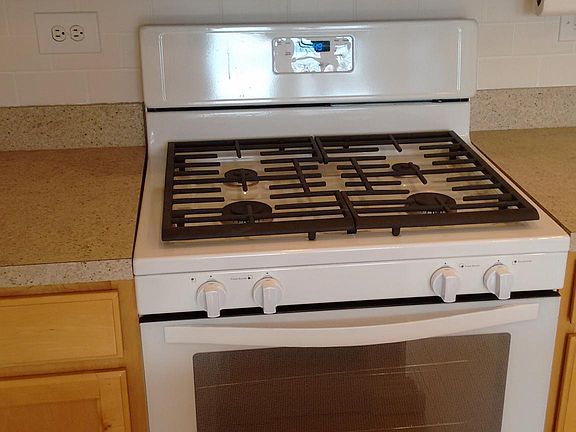 4th image of 4836 N Oakley Ave #2