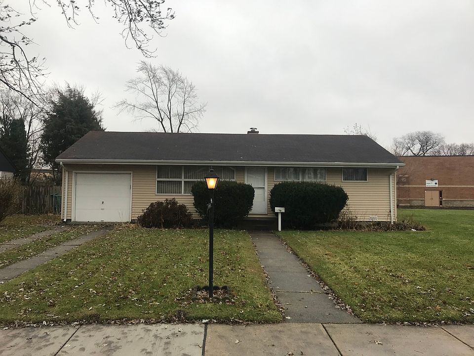 1st image of 15609 Park Ln
