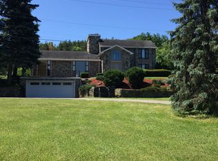 115 Johnson Rd, Warrendale, PA 15086