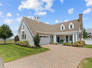 165 Newport Harbor Dr, Portsmouth, RI 02871