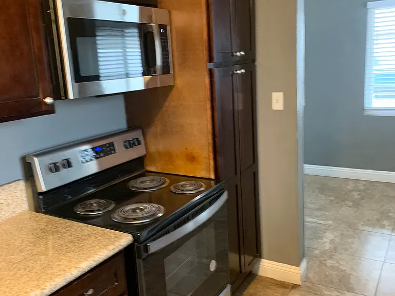1803 Linden Ave — Photo 14