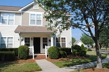 1st image of 16943 Bridgeton Ln