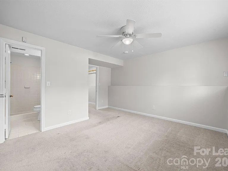 10715 Derry Dr — Photo 20