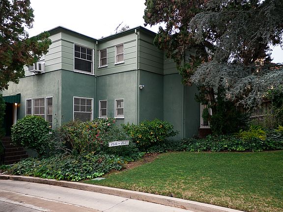 Locksley is on a quiet street that minutes away from Whole Foods, Starbucks and a short distance from Trader Joes too