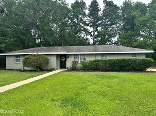 2500 Englewood Rd, Ocean Springs, MS 39564