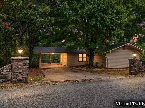 1 Elizabeth Dr, Bella Vista, AR 72715