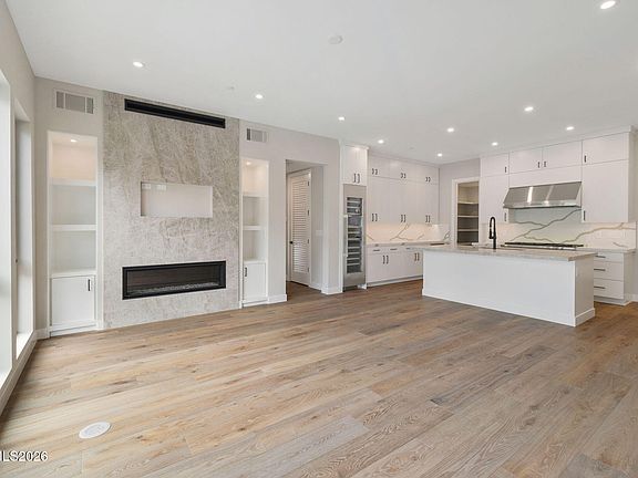4th image of 54 Campolina St