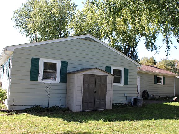 3rd image of 4251 Shorewood Dr