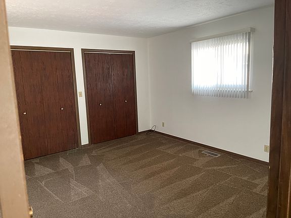 4th image of 2200 Stoneybrook Rd APT 2