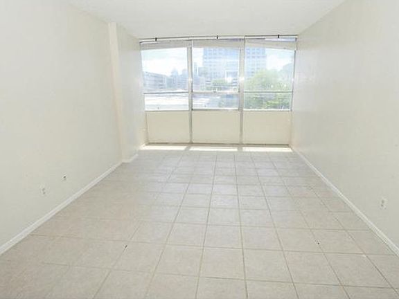 3rd image of 1800 Lavaca St APT 214
