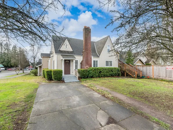 1003 SW 150th St APT 2, Seattle, WA 98166