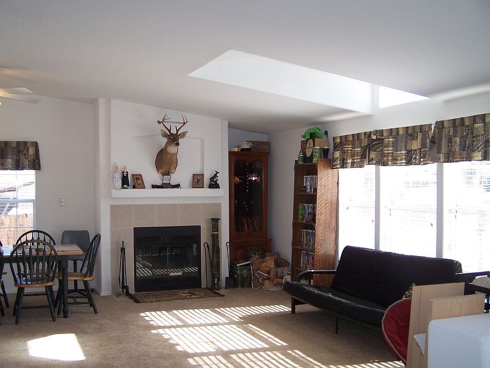 Greatroom w/Fireplace