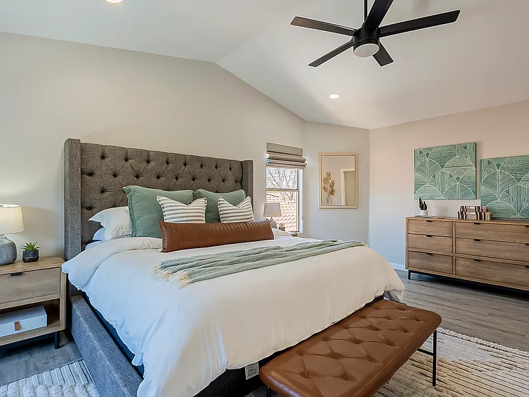 1078 S Riata St — Photo 36