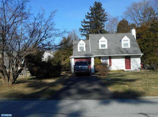 411 Ascot Rd, Oreland, PA 19075
