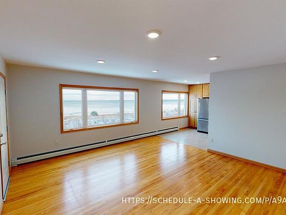 4th image of 830 S Lake St #4