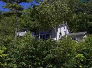 1190 S Lamkin Rd, Harbor Springs, MI 49740