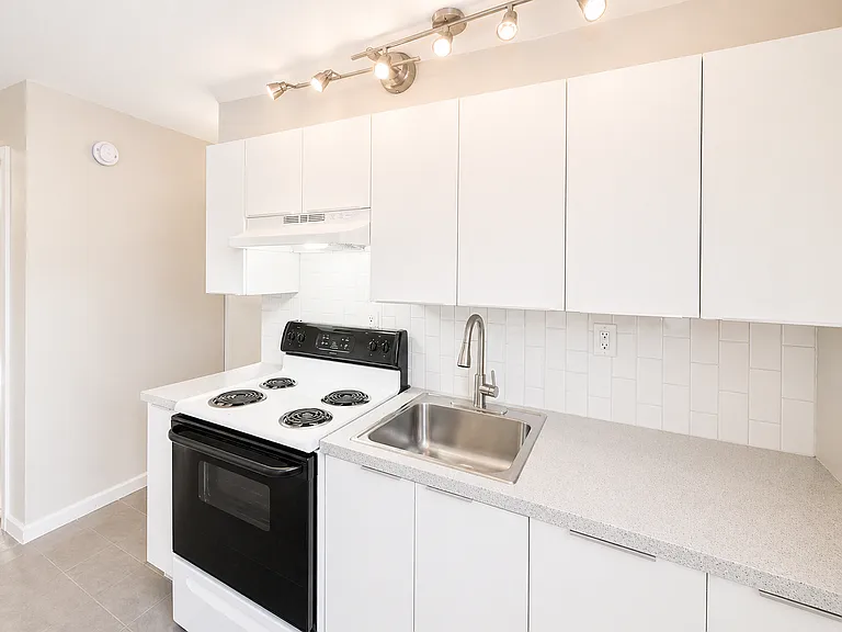 901 E. Pierce St. — Photo 7