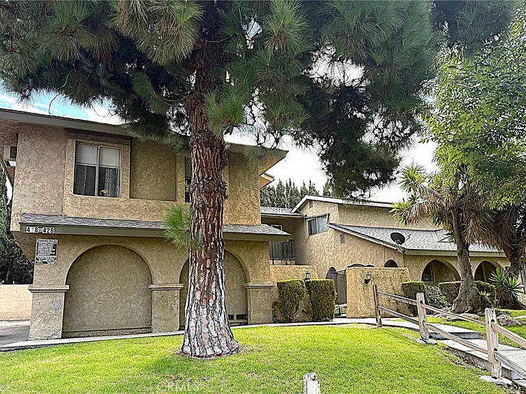 420 E Blueridge Ave — Photo 23