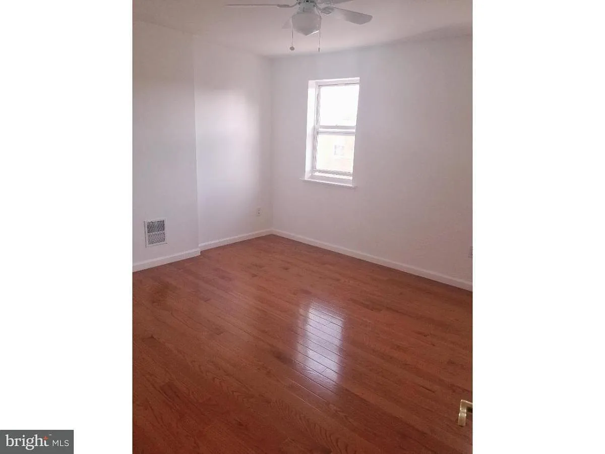 1812 E Passyunk Ave photo 1