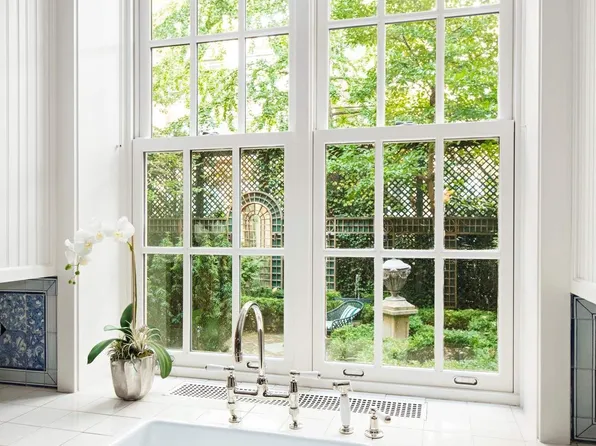 121 East 65th Street image 5 of 24