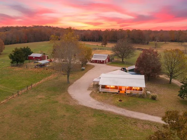 1145 Broadleaf Rd, Mammoth Spring, AR 72554
