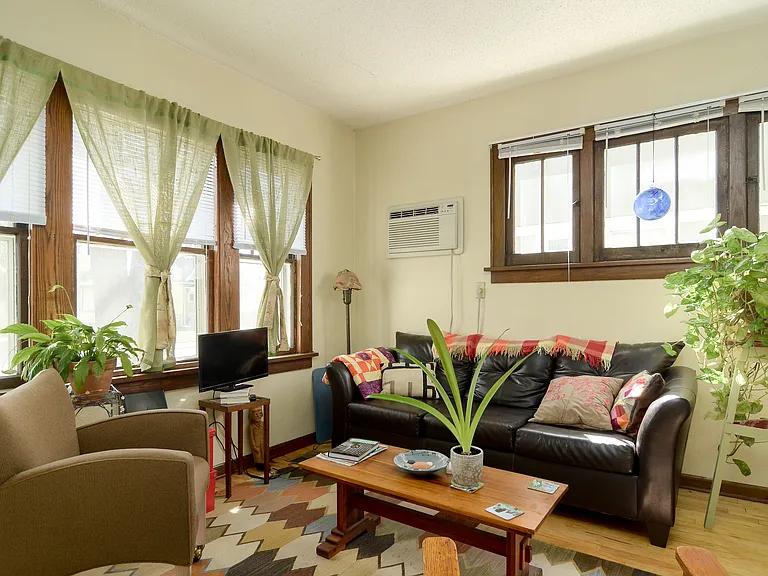 2306 Glenwood Ave — Photo 10