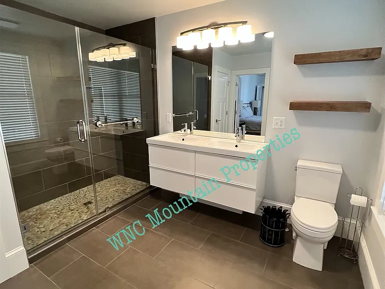 15 Mountain View Ave — Photo 11