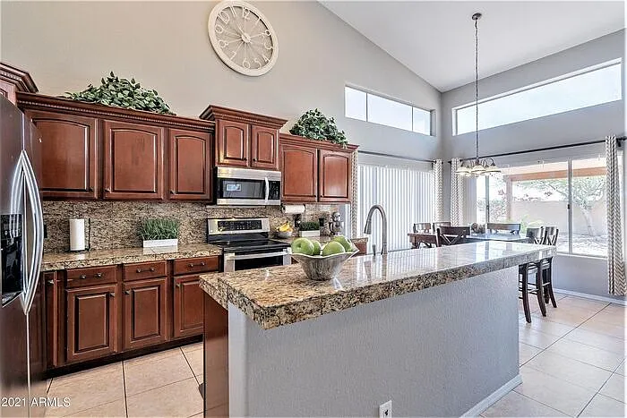 2933 E Verbena Dr — Photo 19