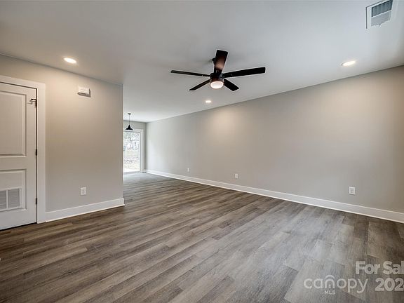 4th image of 214 1/2 Mountain View St