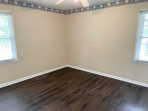 5th image of 231 Lee Dr