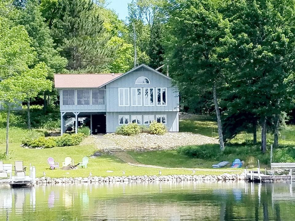 1st image of 9048 ISLAND VIEW RD