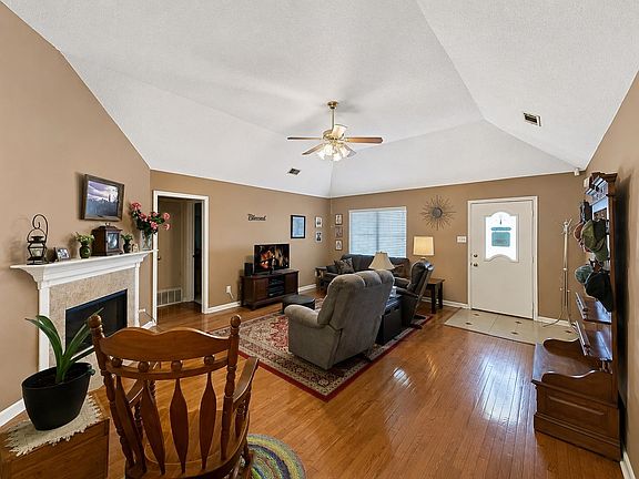 5th image of 415 Oakland Hills Dr