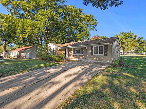 2nd image of 8 Brookside Dr
