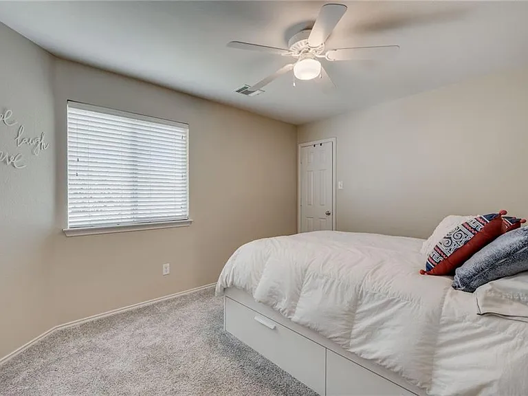 1405 Faustino Cv — Photo 22