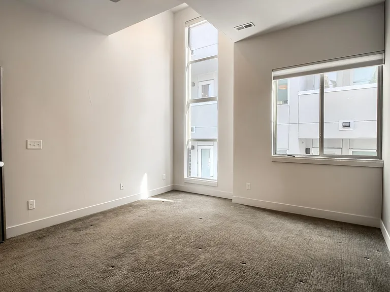 2103 W 32nd Ave #9 — Photo 21
