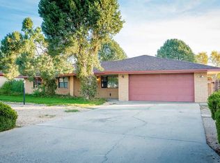 107 Three Cross Dr, Roswell, NM 88201